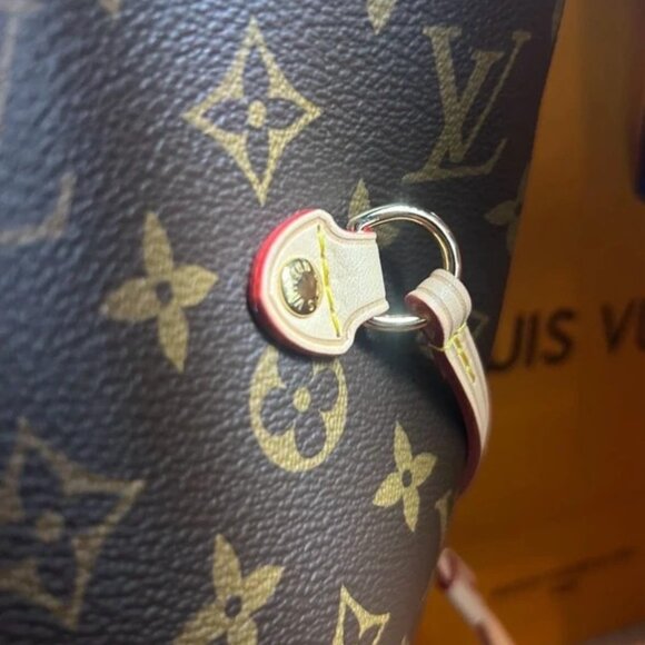 Elegant Louis Vuitton Monogram canvas bag, a timeless classic of the house. - Picture 3 of 9